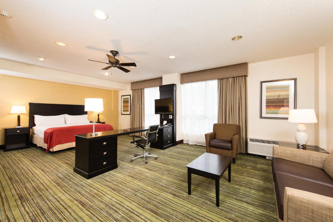 Doubletree By Hilton Wilmington, Nc Hotel Bagian luar foto