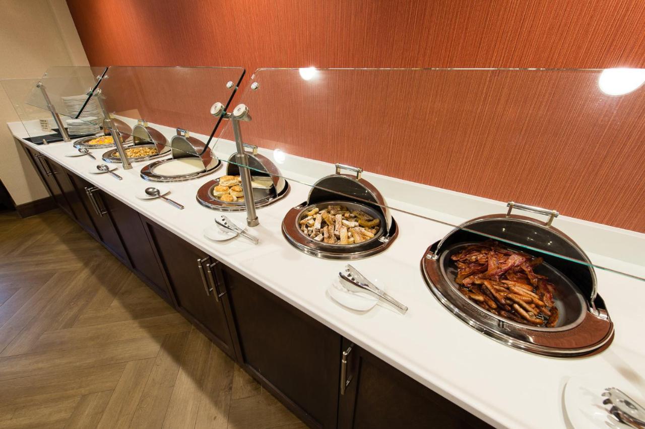 Doubletree By Hilton Wilmington, Nc Hotel Bagian luar foto